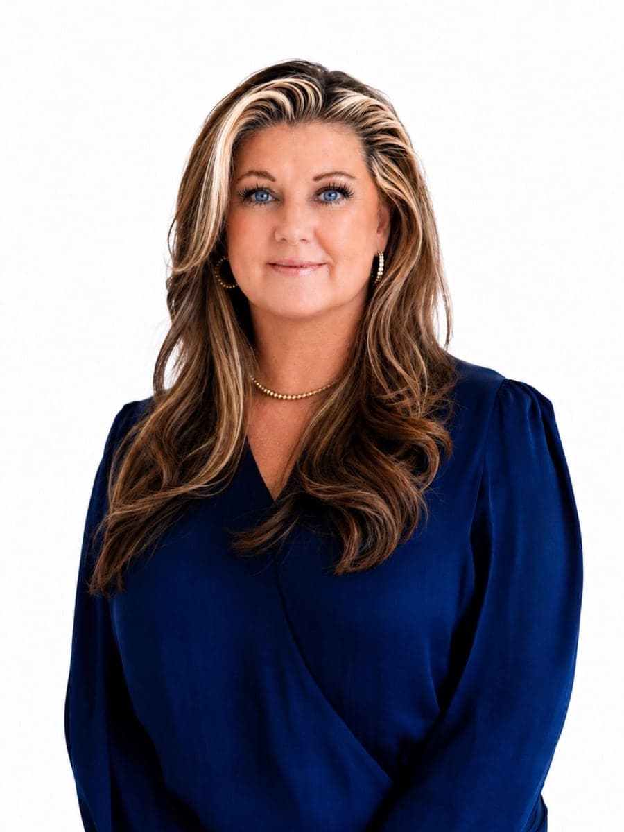 Juli Sleeman — Salon Experience Manager at Lee Graves Salon in Plano, TX