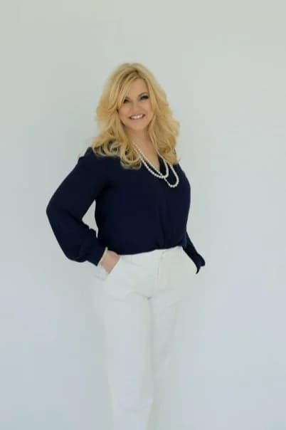 Karri — stylist at Lee Graves Salon